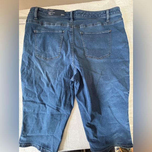 Talbots Blue Denim Capris with Contrast Stitching - Picture 5 of 6